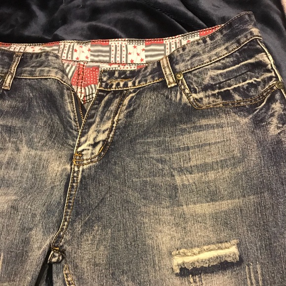 Jeans - Picture 2 of 4